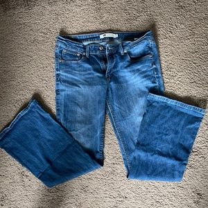 Women’s Levi bootcut jeans